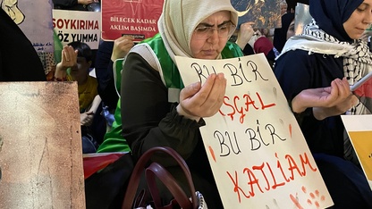 Aydın’da Filistin’e destek olmak için oturma eylemi yapıldı