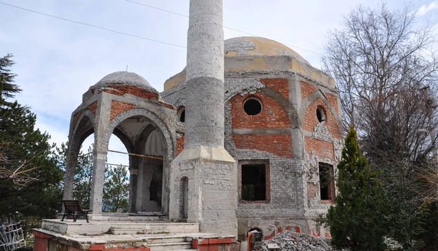 Kütahya'da Çinili Cami'nin yıkılarak yeniden yapılması için çalışmalar sürüyor