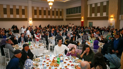 Uşak Valisi Aktaş, şehit aileleri ve gazilerle iftarda buluştu