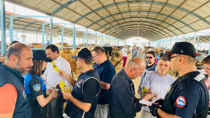 Denizli'de kurban pazarında sahte para ve dolandırıcılığa karşı denetim