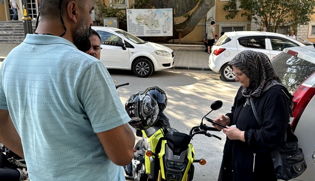 Evdeki altınlarını bozduran kadın 390 bin lirayı telefon dolandırıcılarına kaptırdı