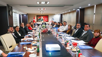 İzmir'de SGK alacaklarının tecil ve taksitlendirmesine ilişkin bilgilendirme toplantısı yapıldı