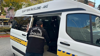 Uşak'ta bıçaklı kavgada 1 kişi ağır yaralandı