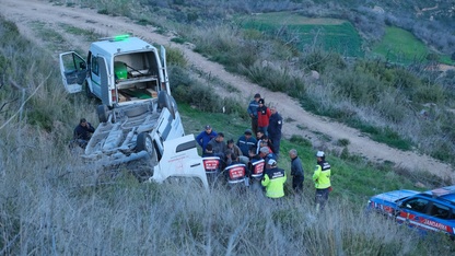 Muğla'da hasta taşıyan minibüsün devrilmesi sonucu 1 kişi öldü, 5 kişi yaralandı