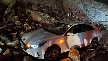 Bodrum'da sağanak nedeniyle çöken istinat duvarı kara yolunun bir bölümünü trafiğe kapattı