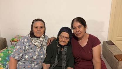 Datça'da 100 yaşına giren Ayşe Döşeme'nin doğum günü kutlandı