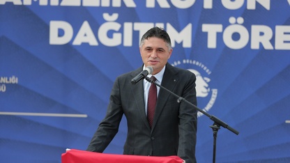 İzmir'de besicilere hibe olarak 210 küçükbaş hayvan dağıtıldı