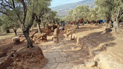 Nysa'daki "ibadet yolu" eskisi gibi Pluto Kore Tapınağı'na çıkacak