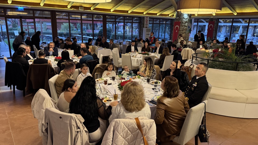 Marmaris'te şehit aileleri ve gaziler için iftar programı düzenlendi