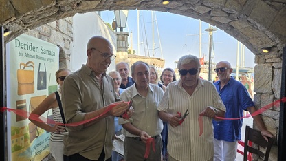 Datça'da Gazi Ahmet Raman, "Deriden Sanata" sergisini açtı