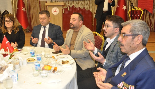 Ödemiş'te şehit aileleri ve gaziler iftarda buluştu