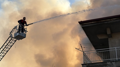 Kütahya'da bir evin çatısında çıkan yangın söndürüldü