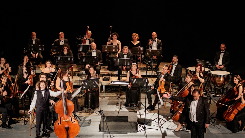 İzmirli kontrbasçılar Slovenya'daki yarışmadan 3 ödülle döndü