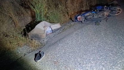 Uşak'ta şarampole devrilen motosikletin sürücüsü ağır yaralandı