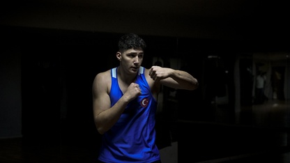 16 yaşında Avrupa şampiyonu olan milli boksörün gözü yükseklerde