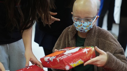 İzmir'de kanser tedavisi gören çocuklar için yeni yıl etkinliği düzenlendi