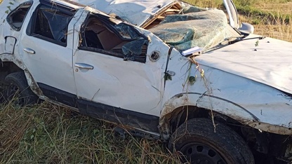 Salihli'de devrilen otomobilin sürücüsü yaralandı