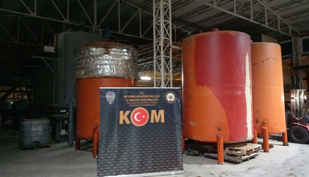 Afyonkarahisar'da 20 ton kaçak akaryakıt ele geçirildi