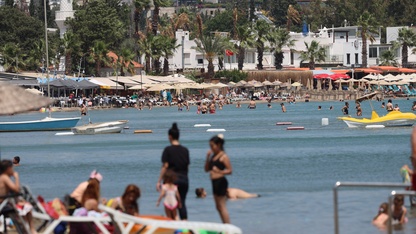 Bodrum ve Kemer sahillerindeki hareketlilik sürüyor