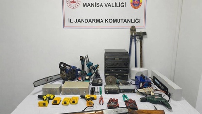 Manisa'da hırsızlık yaptığı gerekçesiyle 2 şüpheli tutuklandı