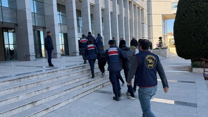 Denizli merkezli suç örgütü operasyonunda yakalanan şüphelilerden 11'i tutuklandı