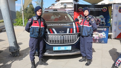 Manisa'da alkollü araç kullanmanın riskleri simülasyon gözlüğüyle deneyimlendi
