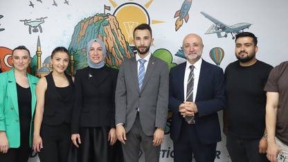 Gençlik ve Spor Bakan Yardımcısı Koçoğlu'ndan AK Parti Afyonkarahisar İl Başkanlığına ziyaret
