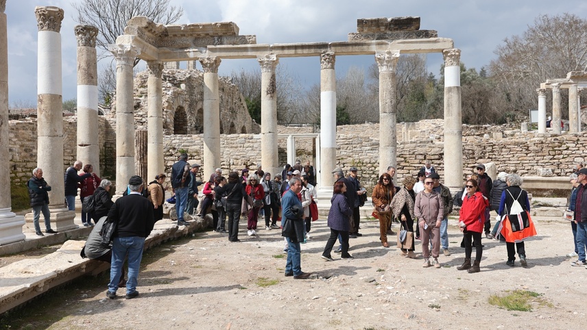Muğla'da yaşlılar tarihi ve kültürel alanları gezdi 